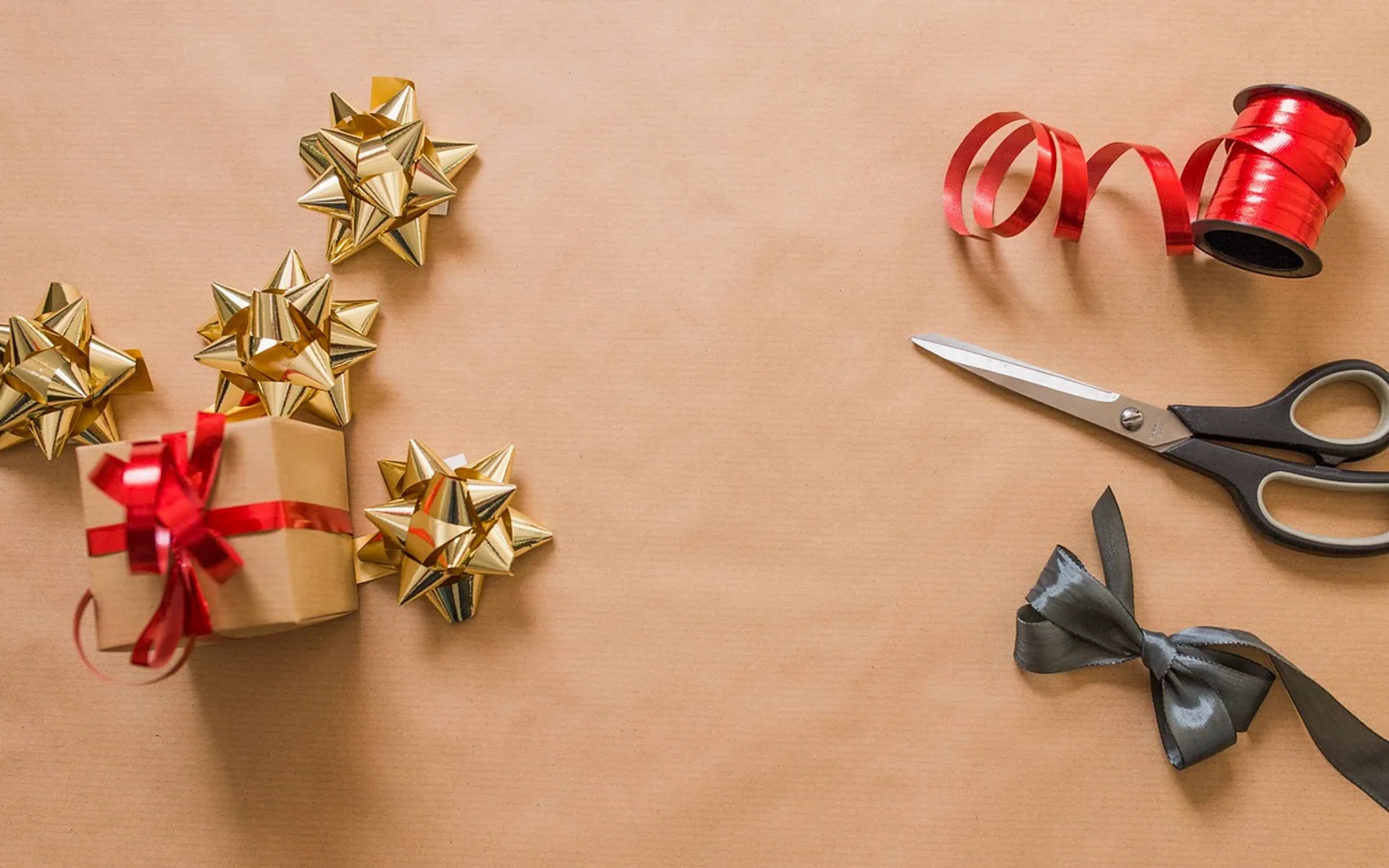 Arts and crafts, bows and ribbons